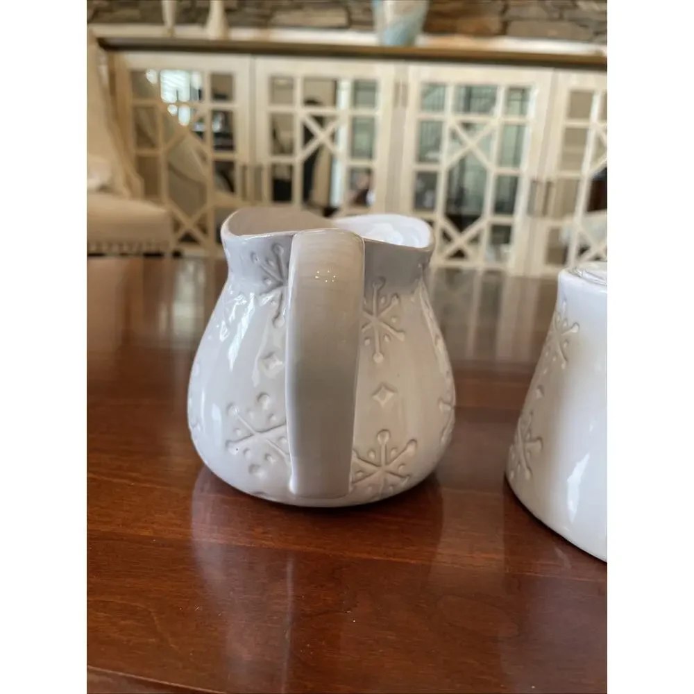 Snowflake Set of 2 Sugar Bowl & Creamer Ceramic Set